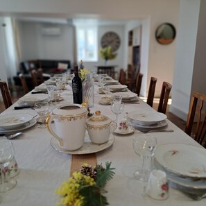 Dining - Condrine - DOAZIT - Gîte (DOAZIT)