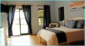 Basic Double Room | Free WiFi, bed sheets - Tortoise Trail Lodge (Langebaan)