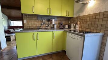 Microwave, dishwasher