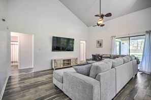 House (4 Bedrooms) | Interior