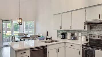 Rumah (4 Bedrooms) | Interior