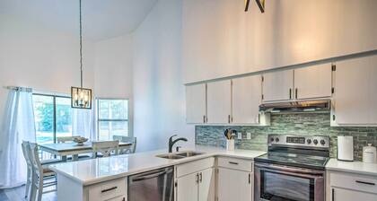 Navarre Home w/ Game Area + Screened-in Porch