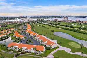 Interior - Sunlit St Petersburg Condo w/ Community Pool (St. Petersburg)