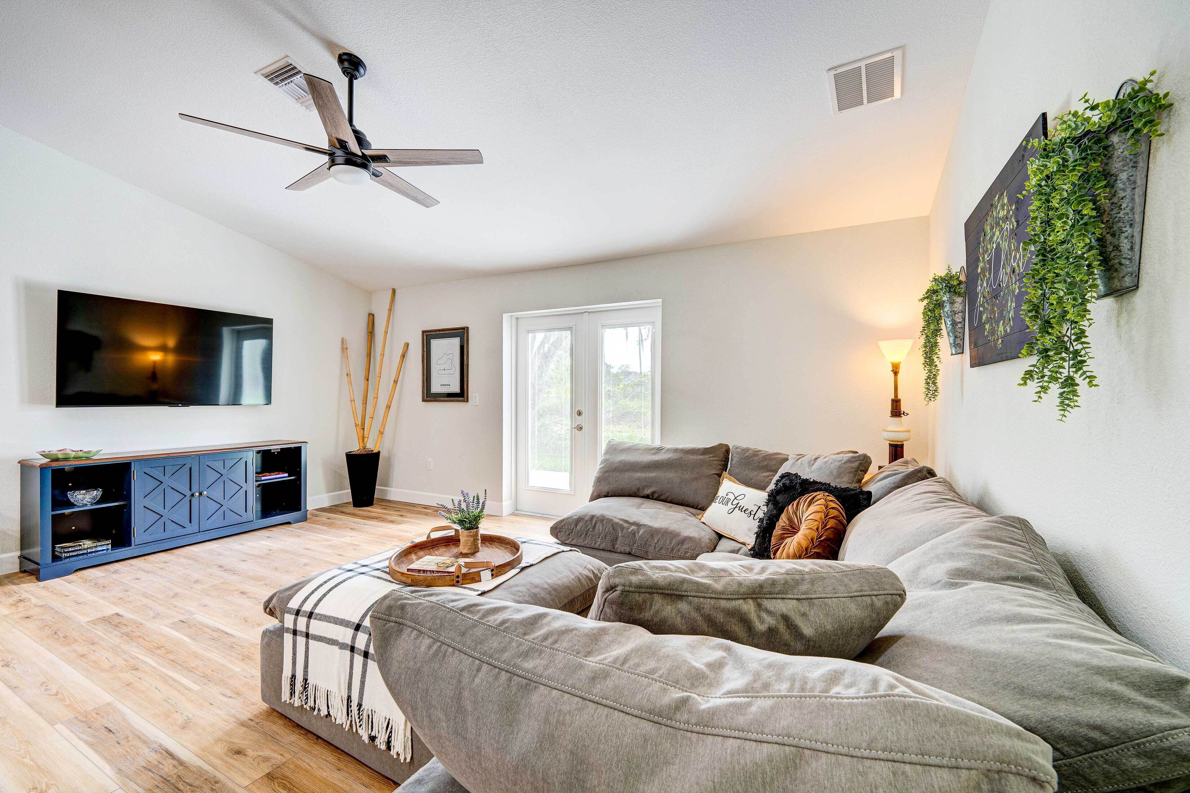 House (3 Bedrooms) | Interior