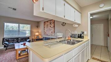 ุงูู
ูุดุฃุฉ ู
ู ุงูุฏุงุฎู