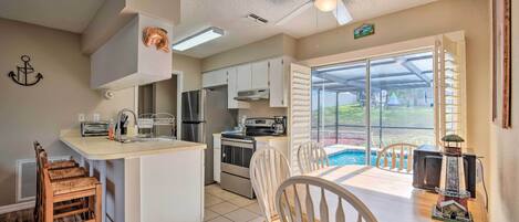 Microwave, oven, stovetop, cookware/dishes/utensils