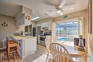 Microwave, oven, stovetop, cookware/dishes/utensils