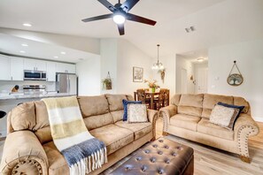 House (3 Bedrooms) | Interior