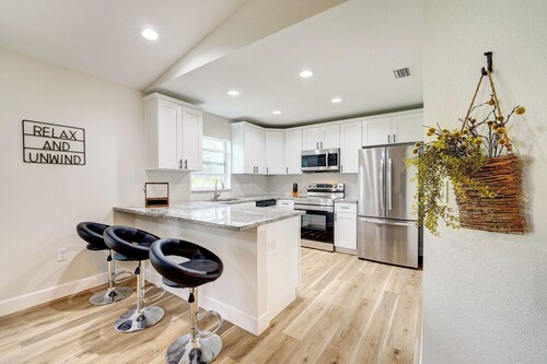 Golf & Pool Access: Pet-friendly Sebring Home!