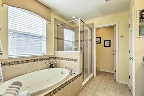 Bathroom - Riverview Abode w/ Large Backyard & Fire Pit! (Riverview)