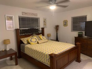 2 habitaciones, caja de seguridad en la habitación y escritorio