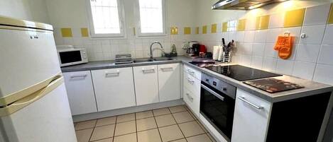 Microwave, dishwasher