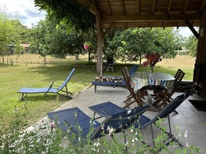 Outdoor dining - La Grange - Commensacq (COMMENSACQ)
