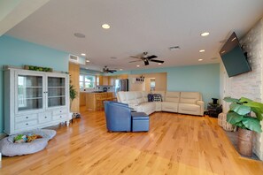 House (4 Bedrooms) | Interior - Luxe Spring Hill Home w/ Patio & Dock! (Spring Hill)