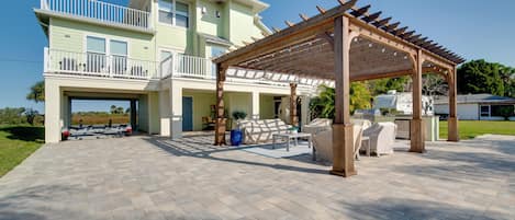 House (4 Bedrooms) | Terrace/patio