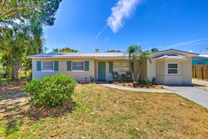 House (3 Bedrooms) | Interior - Merritt Island Oasis w/ Pool ~ 7 Mi to Beach! (Merritt Island)