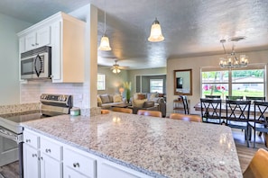 House (3 Bedrooms) | Interior - Merritt Island Oasis w/ Pool ~ 7 Mi to Beach! (Merritt Island)