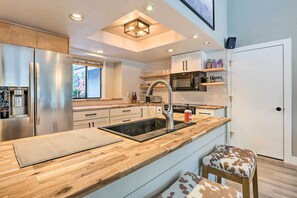 House (3 Bedrooms) | Interior - Modern Sunriver Home w/ Hot Tub: Ski, Hike & Bike! (Bend)