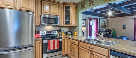 House (4 Bedrooms) | Interior