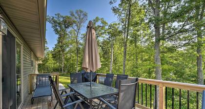 Family-friendly Lakefront Home With Deck!