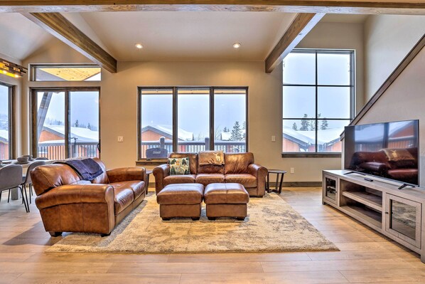 Apartment (4 Bedrooms) | Front of property
