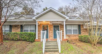 Tallahassee Townhome 4 Mi to College Town!