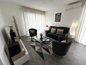 TV, stereo - L'appartement Jean Rameau (DAX)