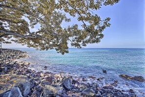 House (2 Bedrooms) | Interior - Bright & Airy Beach House w/ Oceanfront Views (Kailua-Kona)