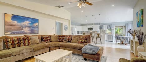 House (4 Bedrooms) | Interior