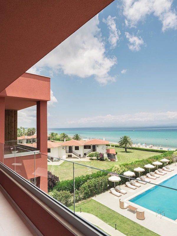 Deluxe Sea View Suite | Terrace/patio