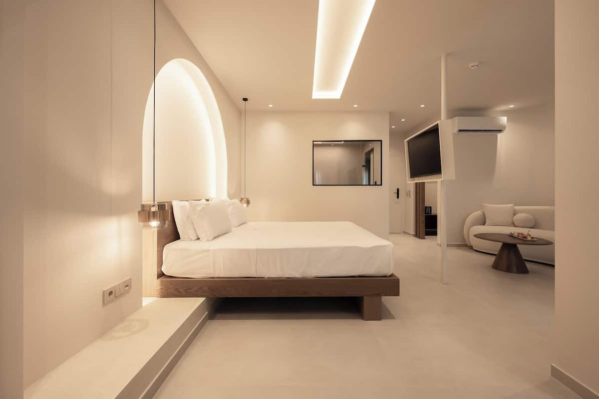Deluxe Sea View Suite