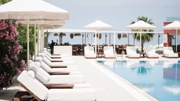 Deluxe Sea View | Ylelliset vuodevaatteet, untuvapeitot, pillowtop-patjalliset sängyt