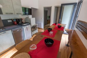 Microwave, dishwasher - Côté Lac - Leon - Gîte (LEON)