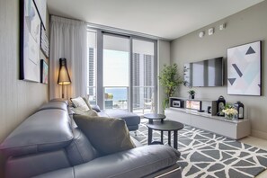 Interior - Luxurious Hollywood Escape w/ Upscale Amenities! (Hollywood)