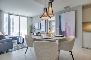 Apartamento (2 Bedrooms) | Parte interna