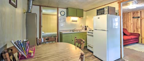 House (2 Bedrooms) | Interior