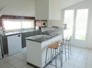 Micro-ondas, lava-louças