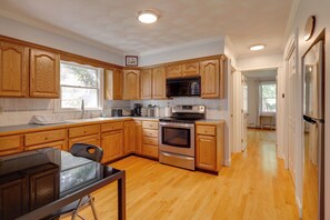 Apartment (1 Bedroom) | Interior - 7 Mi to Downtown Providence: Quiet Apt in Seekonk (Seekonk)