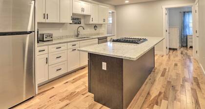 Sun-dappled Retreat - Walk to Wickaboag Lake!