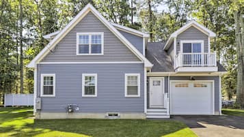 House (2 Bedrooms) | Exterior