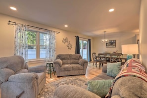 House (2 Bedrooms) | Interior