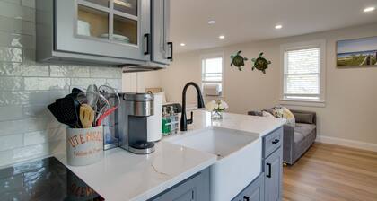 Cozy Falmouth Studio ~ 2 Mi to Beach & Dining