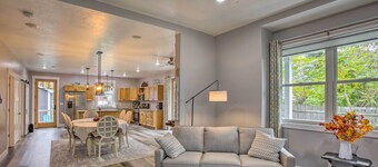 Bright Lower-level Unit ~ 1 Mi to Lake Michigan
