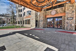 Apartment (0 Bedroom) | Interior