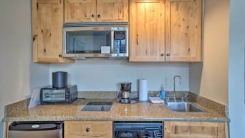 Apartment (0 Bedroom) | Interior