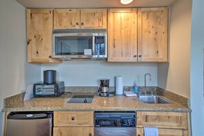 Apartment (0 Bedroom) | Interior