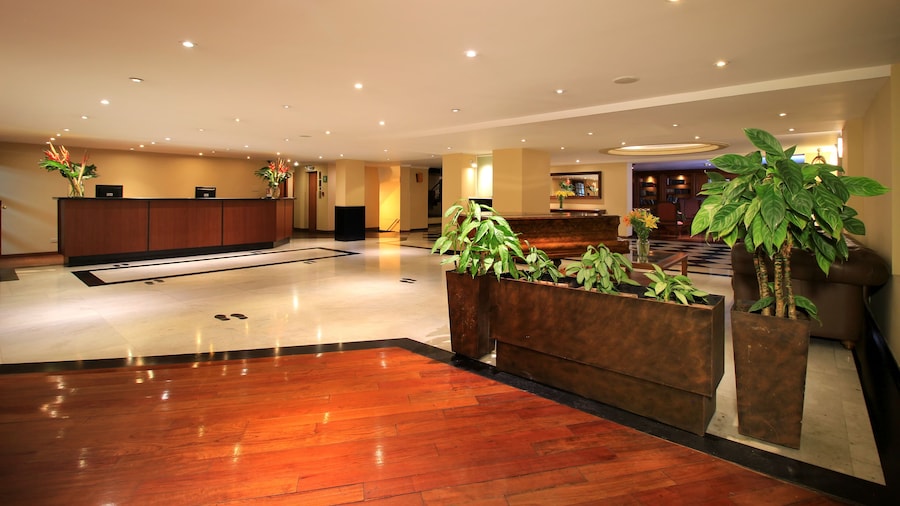 Hotel Windsor House Inn By GEH Suites