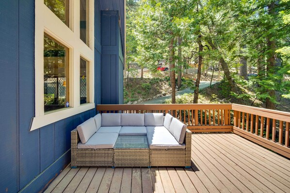 Interior - Twin Peaks Cabin < 4 Mi to Lake Arrowhead! (Twin Peaks)