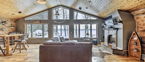 House (4 Bedrooms) | Interior