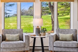 Interior - Beautiful Golf Course Views, 3BR - Coach Road 13B (Quechee)